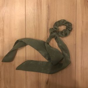Green Velvet Scrunchie Ribbon
